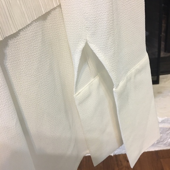 HOUSE OF SUNNY PEARL PLEAT LAYER WHITE  BLOUSE SIZE 4 NWT - Picture 4 of 9